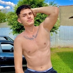 Foto de Victor Hugo 23 ao vivo na webcam