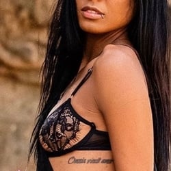 Foto de Victoria 18 ao vivo na webcam