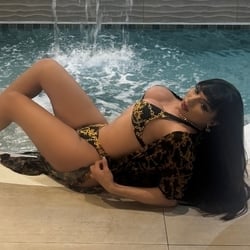 Foto de Victoria Rayalla ao vivo na webcam