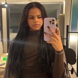 Foto de Vih Campbell ao vivo na webcam