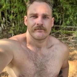 Foto de Vik Grant ao vivo na webcam