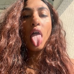 Foto de Violetinha ao vivo na webcam