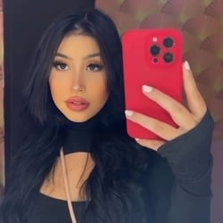 Foto de Vitória Pucca ao vivo na webcam