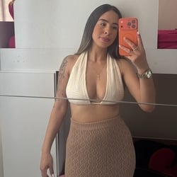 Foto de Vivian Yamazaki ao vivo na webcam