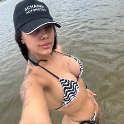 Foto de Viviane Maria ao vivo na webcam