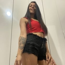 Foto de Viviane Vih ao vivo na webcam