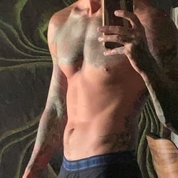 Foto de Vulgar Paints ao vivo na webcam