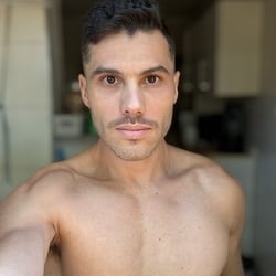 Foto de X Boy Augusta ao vivo na webcam