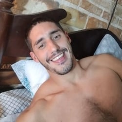 Foto de X Goh ao vivo na webcam