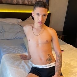 Foto de Xavier W ao vivo na webcam