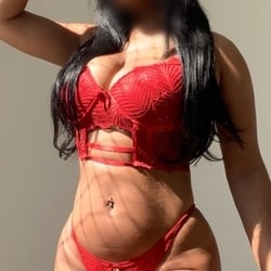 Foto de Yara Mendes ao vivo na webcam