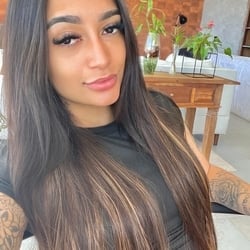 Foto de Yas Victoria ao vivo na webcam