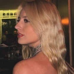 Foto de Yasmin Romana ao vivo na webcam