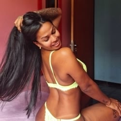 Foto de Yaya India - videos sexo ao vivo Sexo ao Vivo