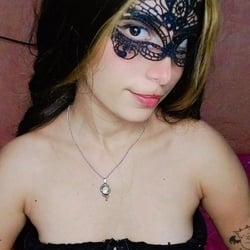 Foto de Your Luli ao vivo na webcam