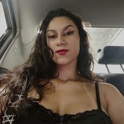 Foto de Yummi ao vivo na webcam