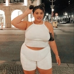 Foto de Zoe Rocher ao vivo na webcam