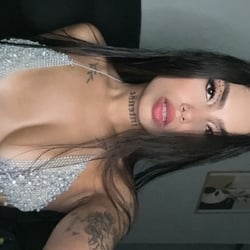 Foto de Zuri Zahara ao vivo na webcam