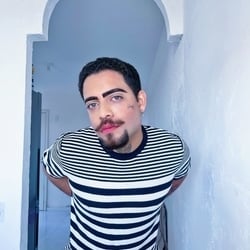 Foto de Zyan Bourbon ao vivo na webcam