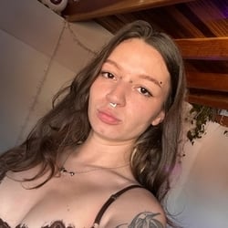 Foto de ZZZ Ju ao vivo na webcam